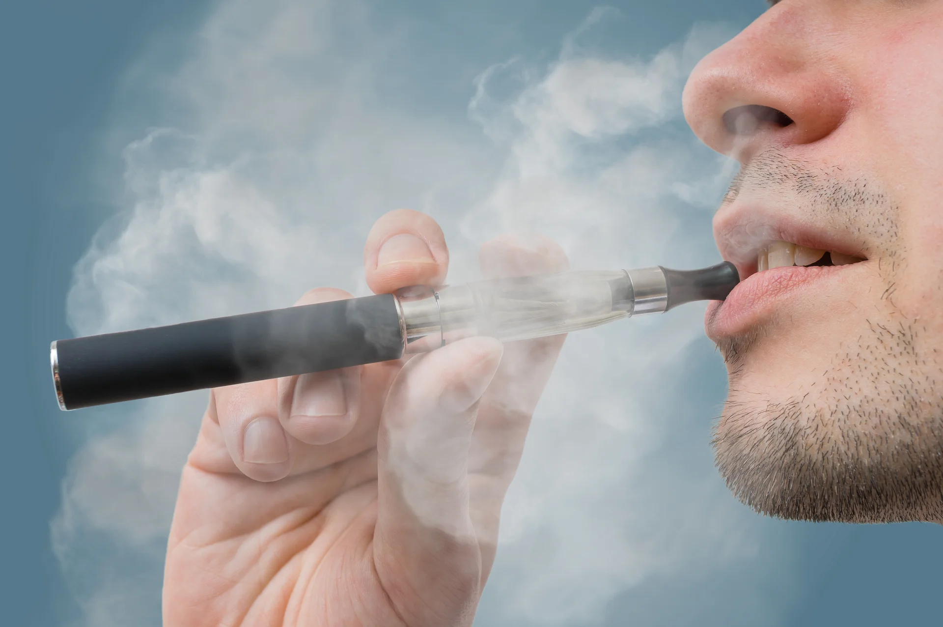 vapes e cigarettes can contribute to dental decay